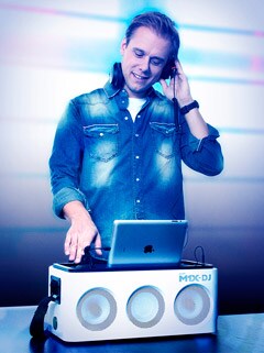 M1X-DJ – Armin van Buuren