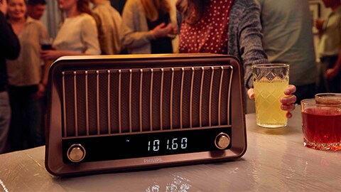 Philips VS700 Bluetooth-högtalare med vintagedesign och radio