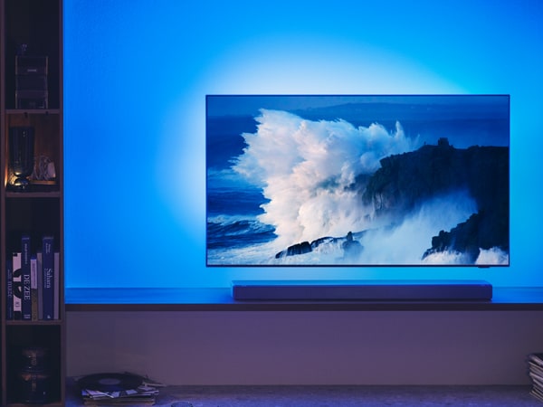 Philips Ambilight TV och soundbar i synk