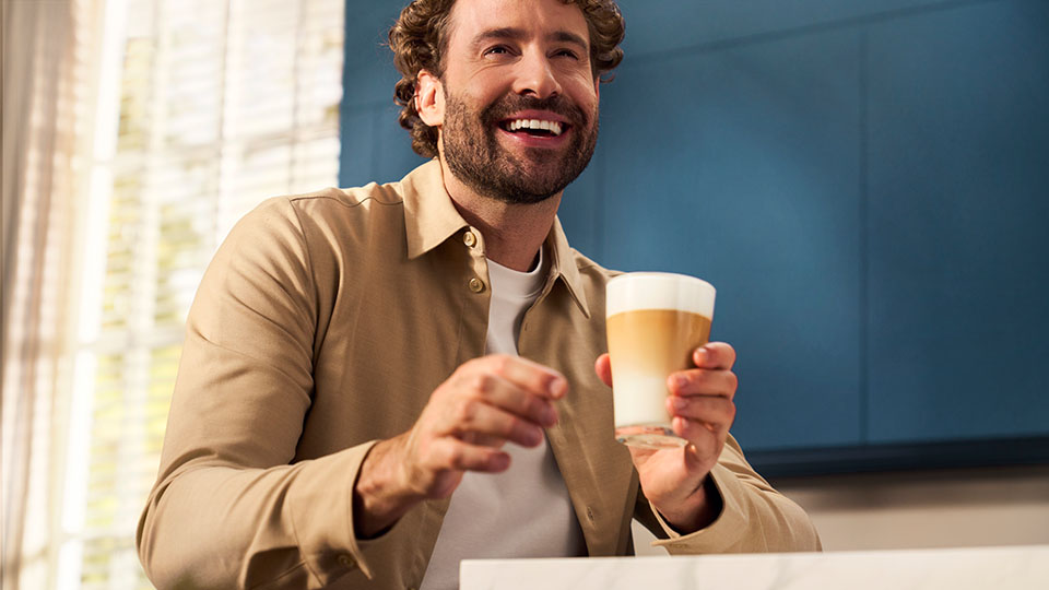 Hur man gör espresso med maskin i fem steg