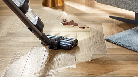 Philips AquaTrio Cordless 9000 Series ​dammsugare och mopp tar bort mer våt och torr smuts