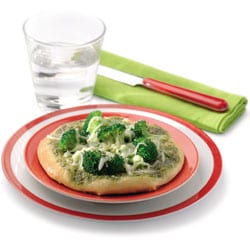 Minipizzor med basilika och broccoli