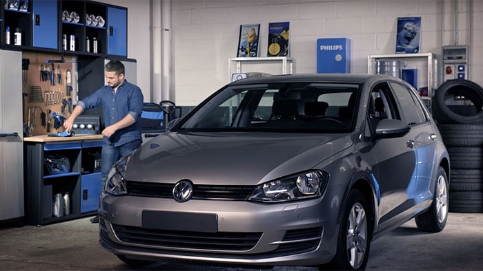 Så här byter du strålkastarlampa på din Volkswagen Golf VII