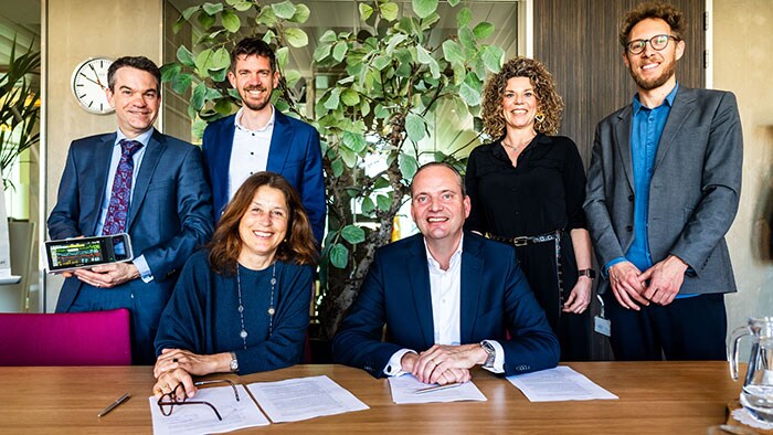 Radboud University Medical Center and Philips sign 10-year patient monitoring partnership and agreement to keep software state-of-the-art